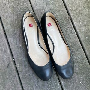 Hogl helped ballet flats